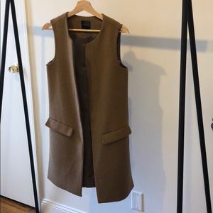 The Limited sleeveless blazer jacket